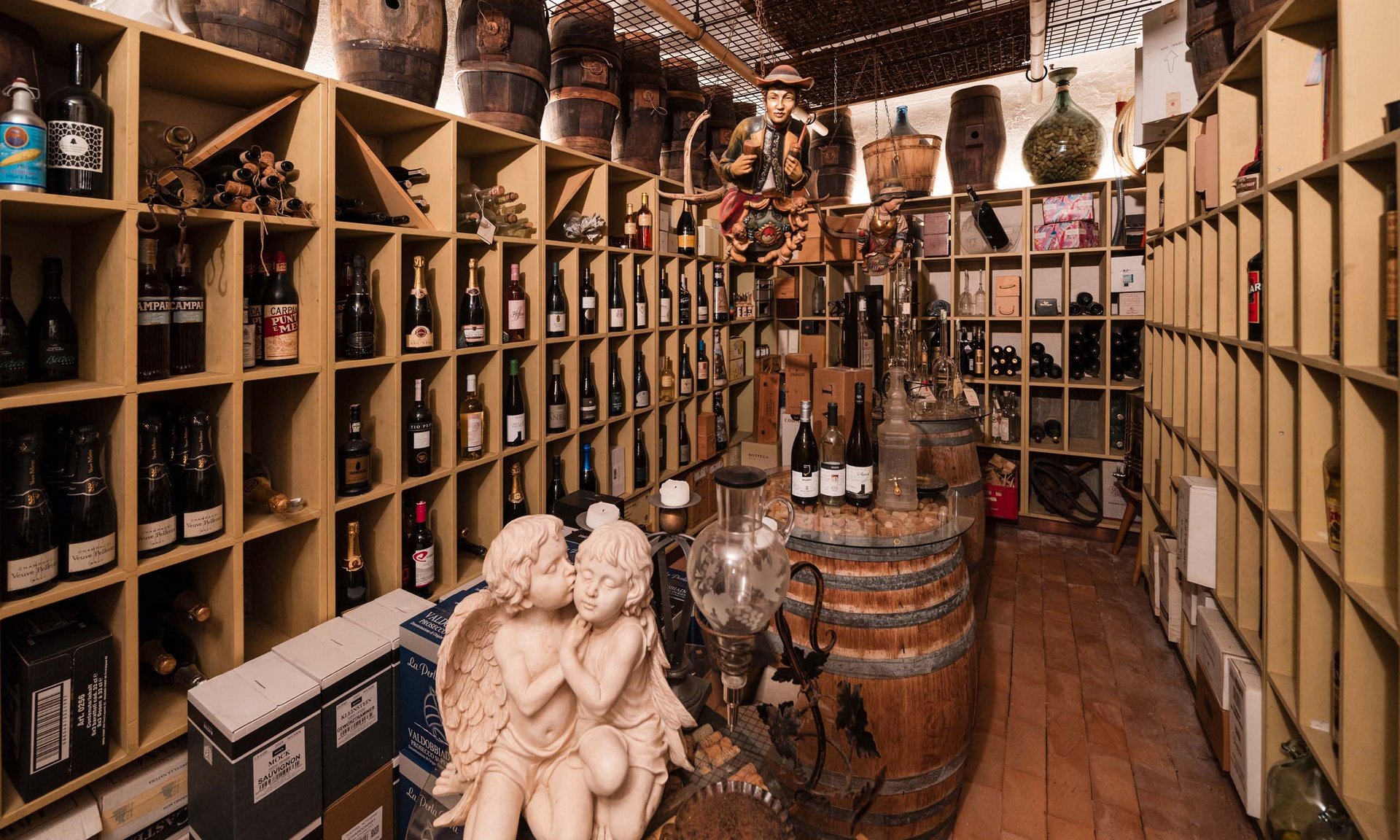 Al Plan: scatti di un hotel fuori dagli schemi. Al Plan: scatti di un hotel fuori dagli schemi.