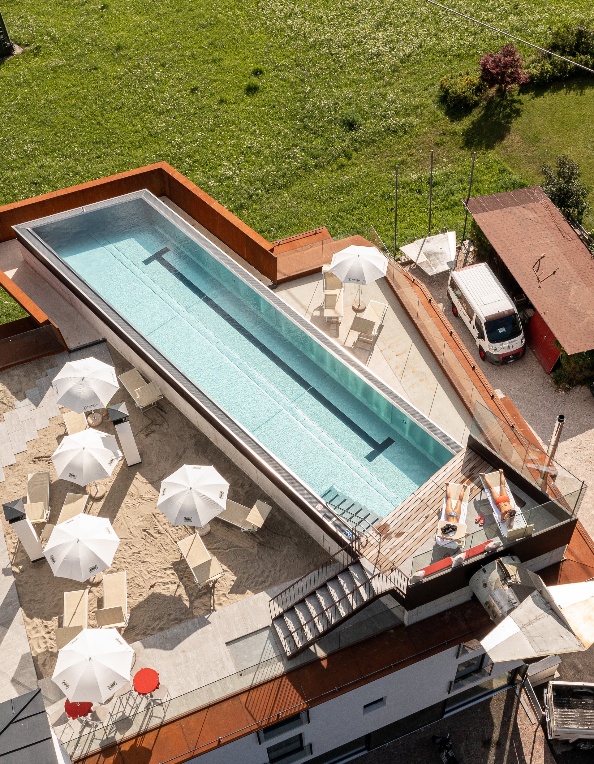 Al Plan: scatti di un hotel fuori dagli schemi. Al Plan: scatti di un hotel fuori dagli schemi.