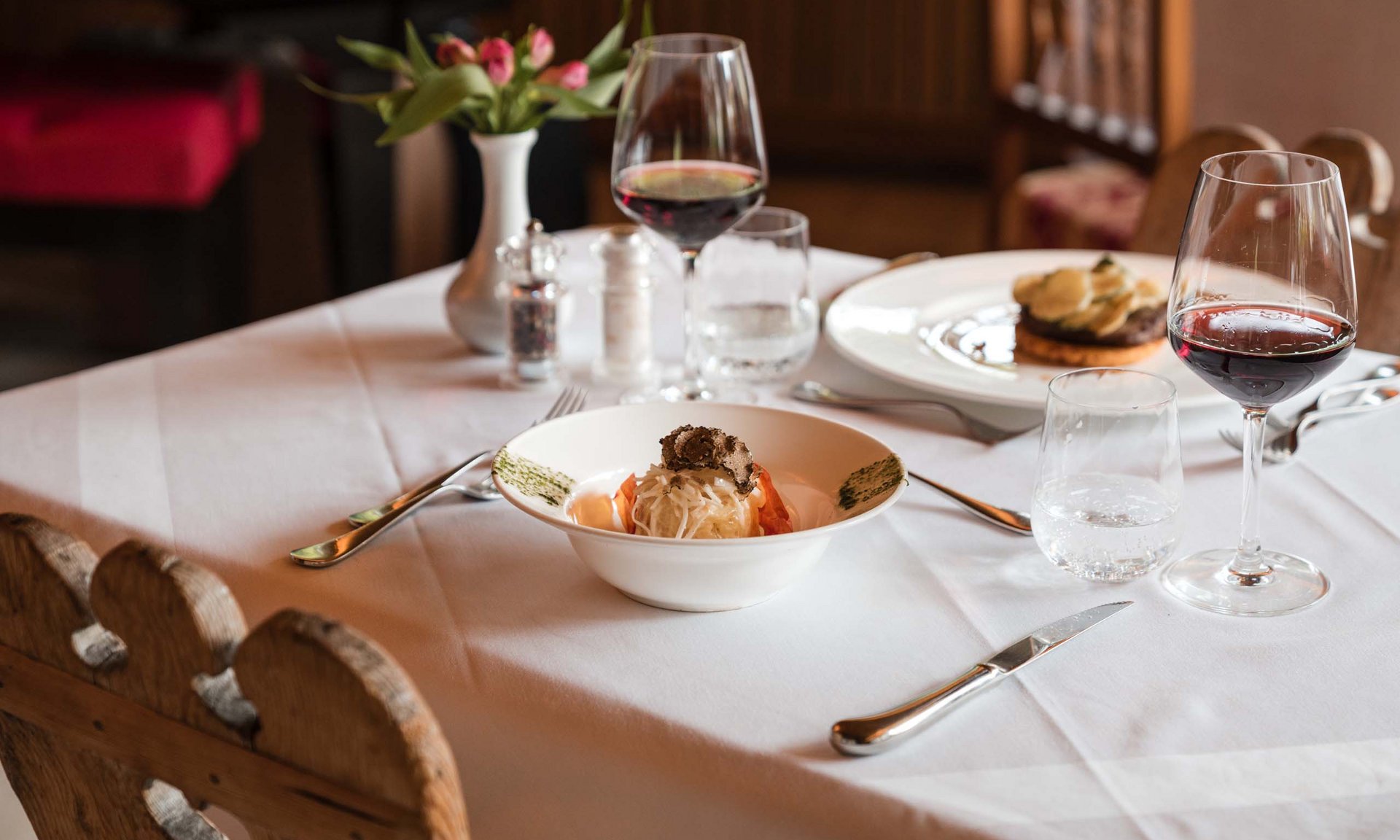 Al Plan: scatti di un hotel fuori dagli schemi. Al Plan: scatti di un hotel fuori dagli schemi.