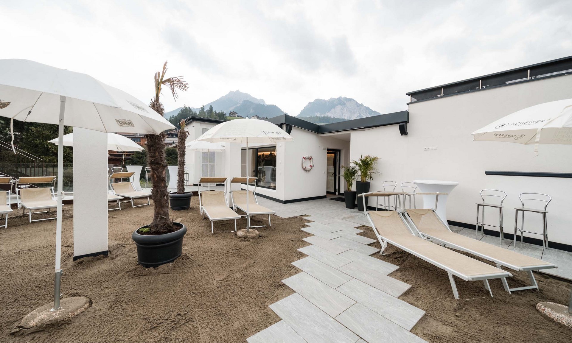 Al Plan: scatti di un hotel fuori dagli schemi. Al Plan: scatti di un hotel fuori dagli schemi.