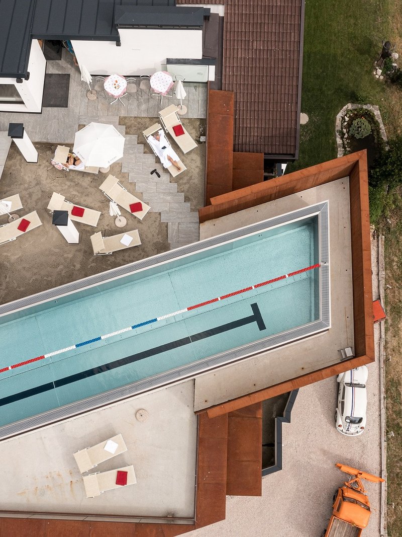 Ihr Hotel mit Infinitypool in Südtirol – Panorama inklusive!